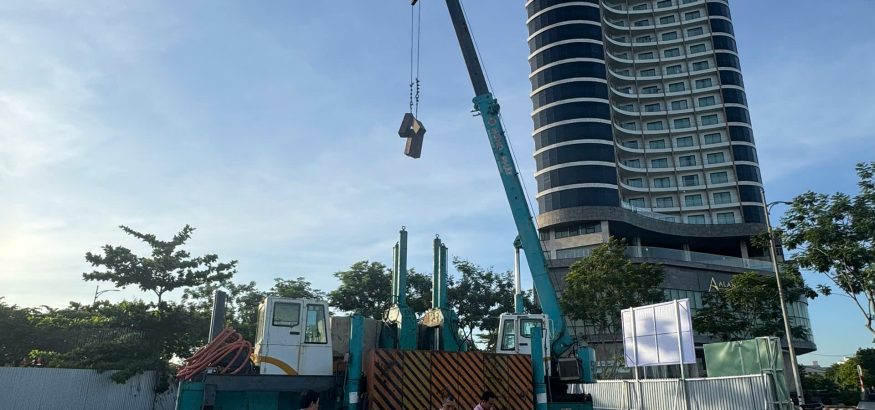 Ép cọc bê tông